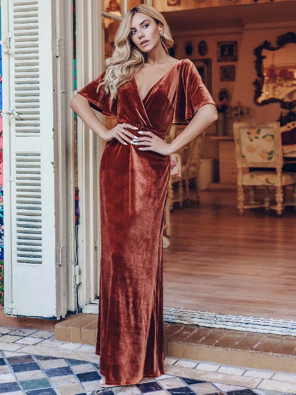 Sophisticated Brick-Red Velvet Evening Dress with Double V Neck and Ruffled Sleeves